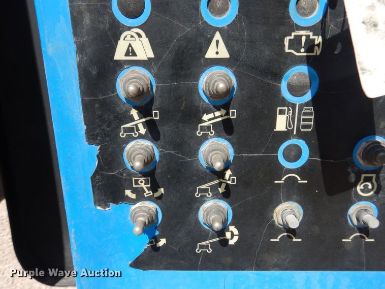 image for item HO9777 2004 Genie S65  boom lift