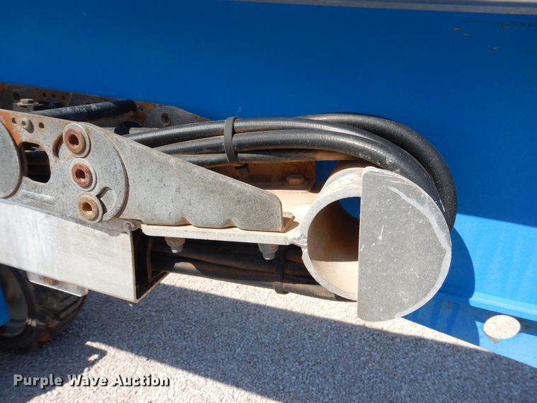 image for item HO9777 2004 Genie S65  boom lift