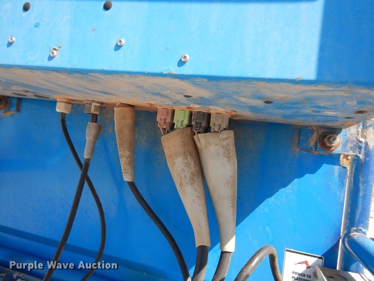 image for item HO9777 2004 Genie S65  boom lift