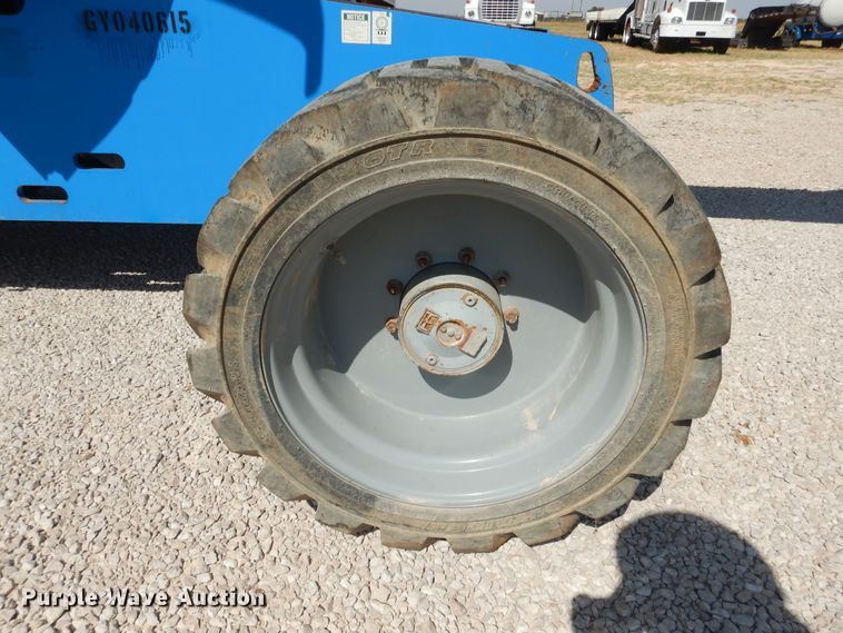 image for item HO9777 2004 Genie S65  boom lift