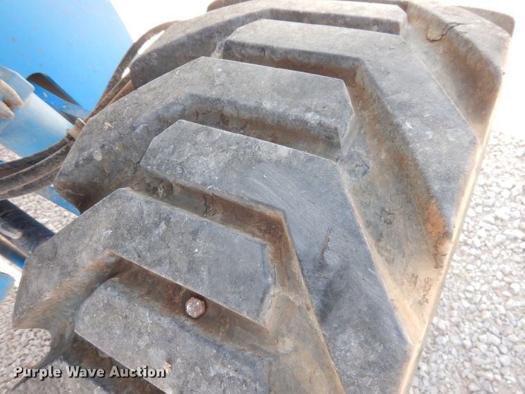 image for item HO9777 2004 Genie S65  boom lift