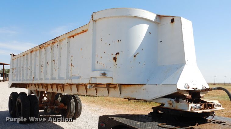 image for item HO9779 1980 Lufkin end dump trailer