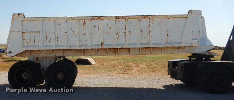 image for item HO9779 1980 Lufkin end dump trailer