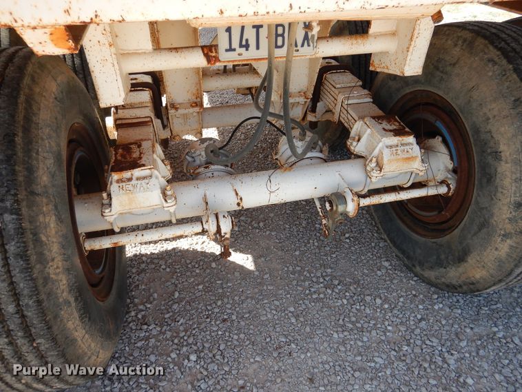image for item HO9779 1980 Lufkin end dump trailer