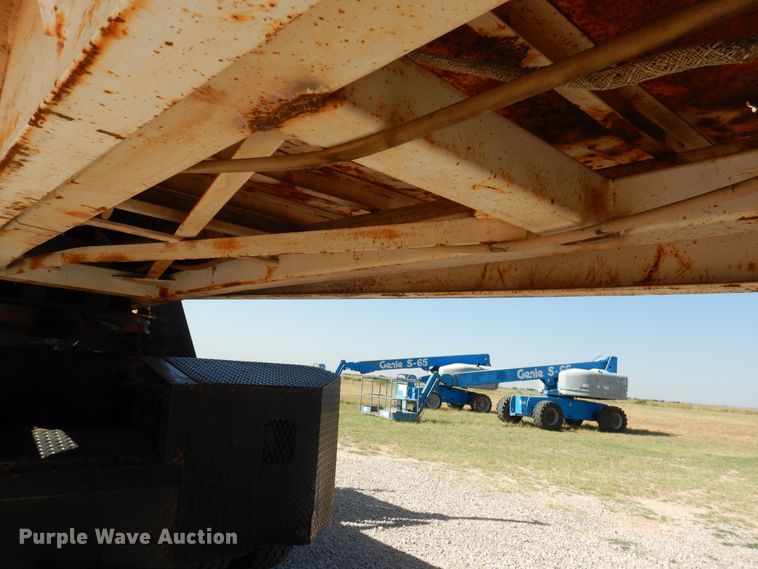 image for item HO9779 1980 Lufkin end dump trailer