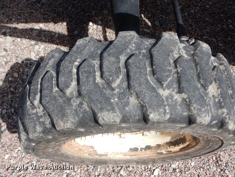 image for item HS9713 New Holland TC30  tractor