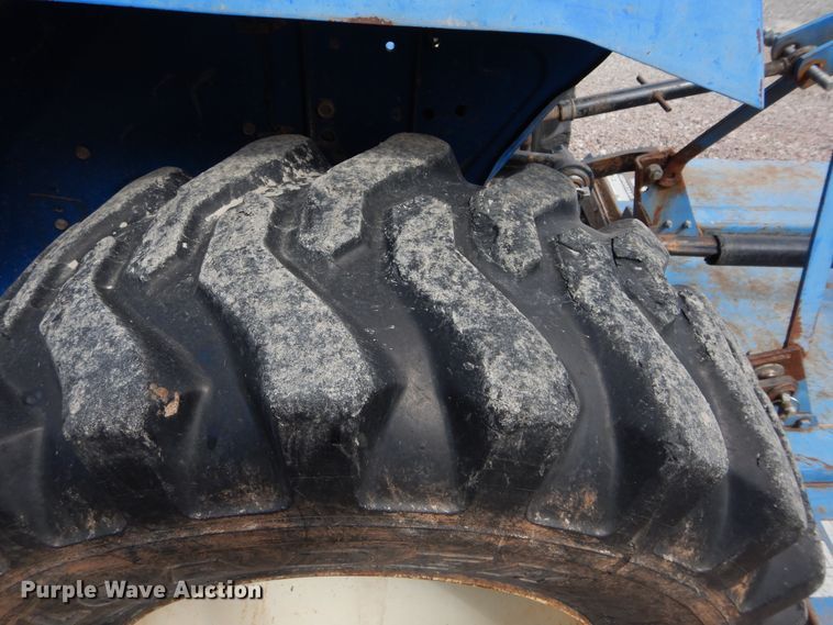 image for item HS9713 New Holland TC30  tractor