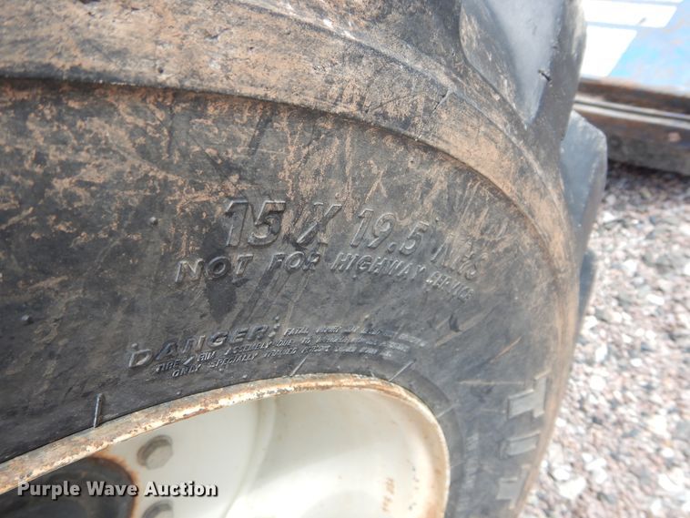 image for item HS9713 New Holland TC30  tractor