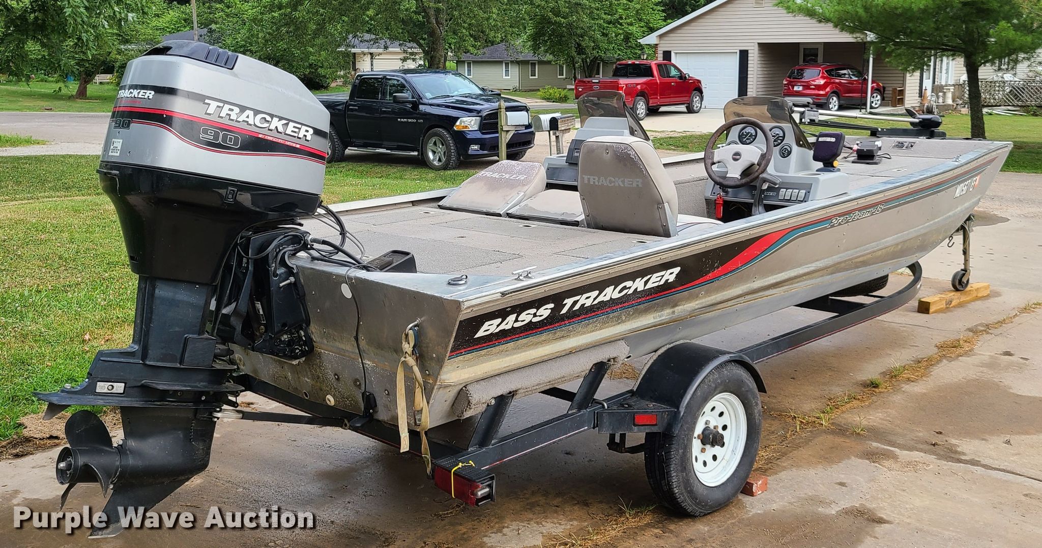 1996 Bass Tracker Pro 18 boat in Holden, MO Item GT9211 sold Purple