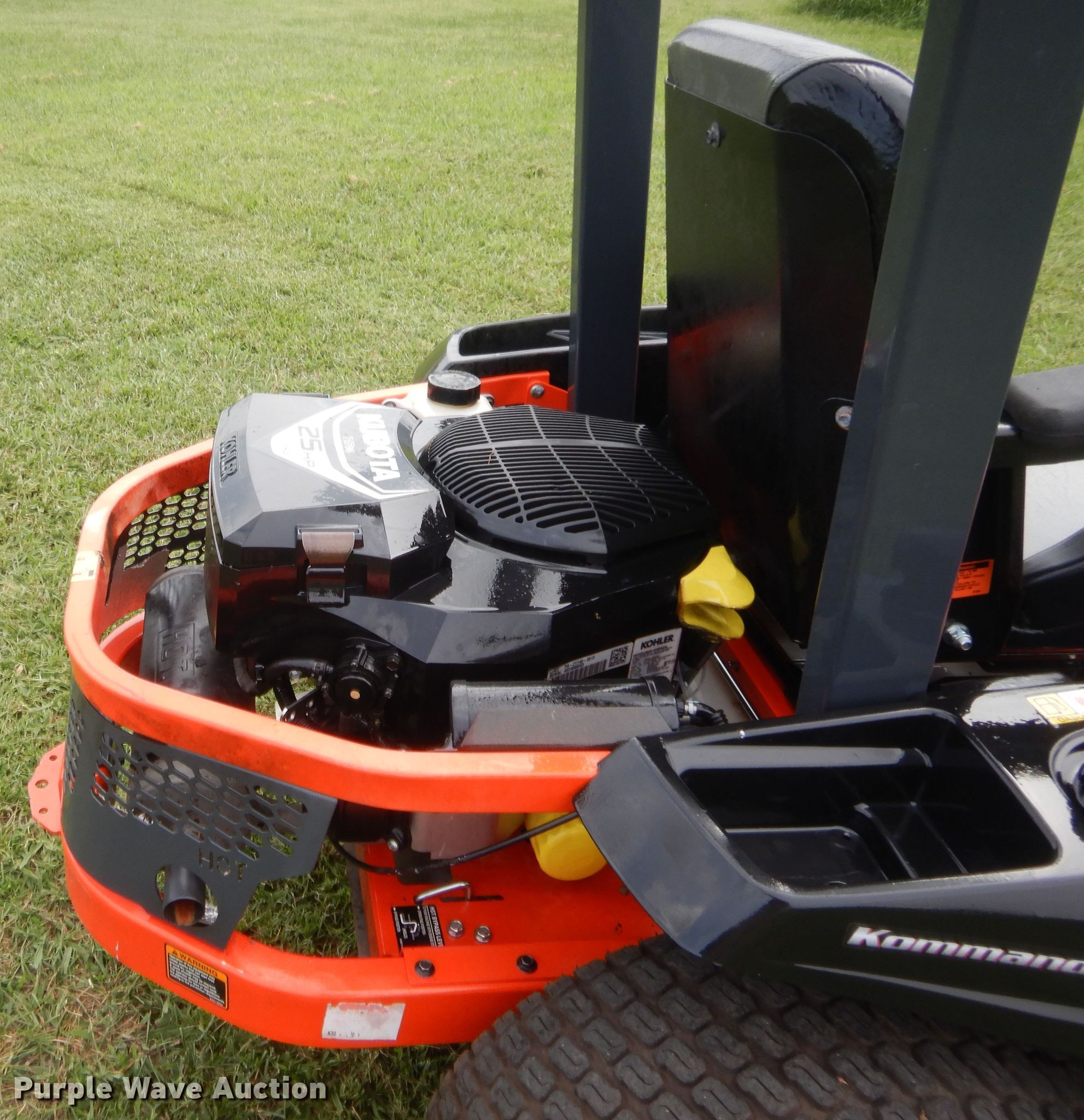 Kubota Kommander Z121S ZTR lawn mower in Oklahoma City, OK Item