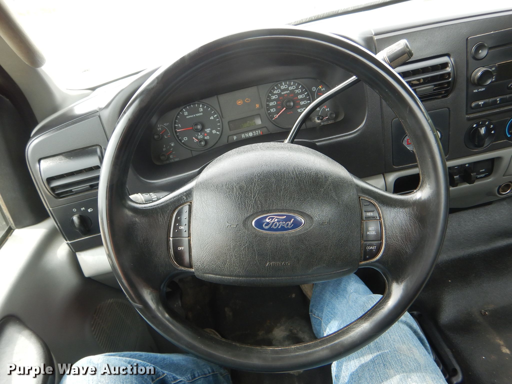 2005 Ford F350 Super Duty XL pickup truck cab and chassis in Milan, MO | Item HM9695 sold 