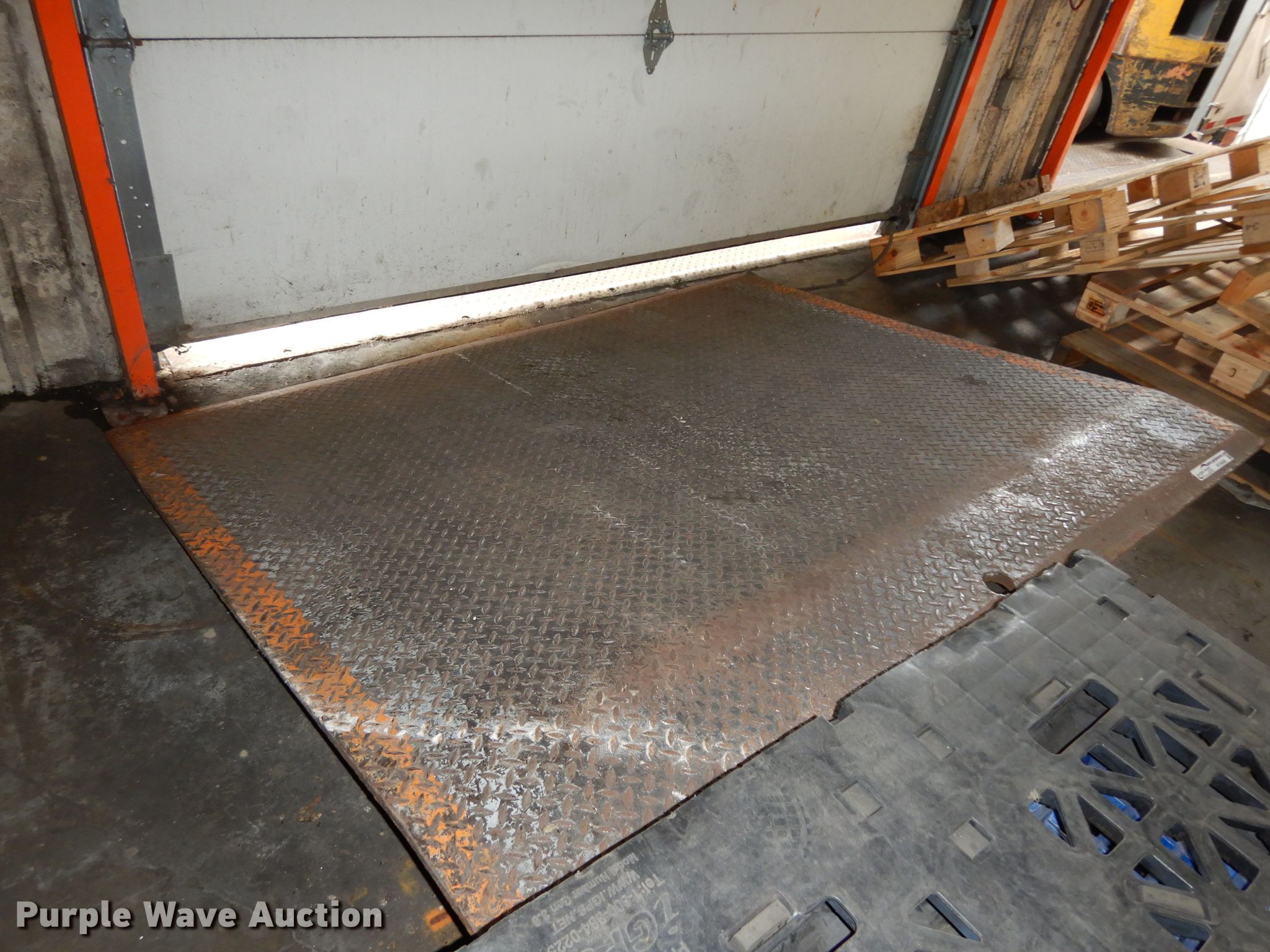 Steel dock plate in Topeka, KS Item HV9449 sold Purple Wave