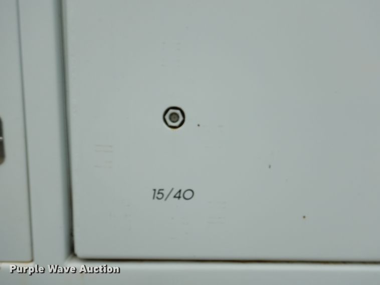 image for item DD2512 1993 Kenworth T450  lube truck