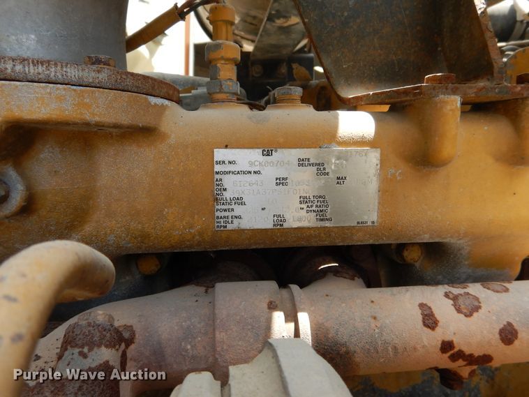 image for item DD2512 1993 Kenworth T450  lube truck