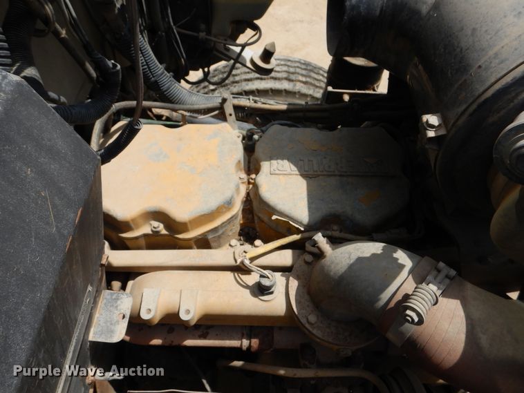 image for item DD2512 1993 Kenworth T450  lube truck