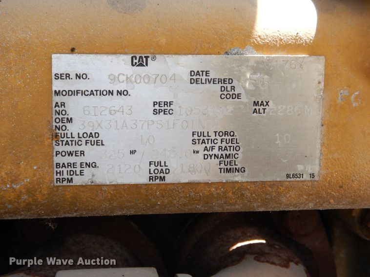 image for item DD2512 1993 Kenworth T450  lube truck