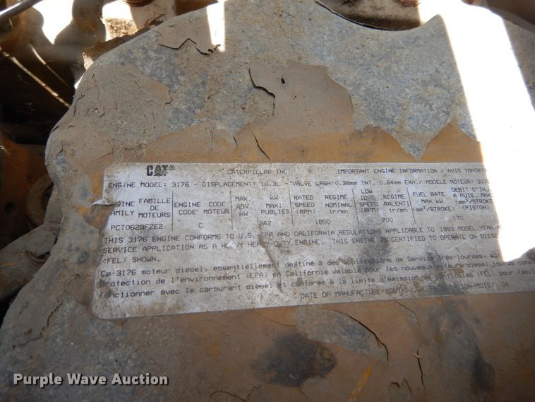 image for item DD2512 1993 Kenworth T450  lube truck