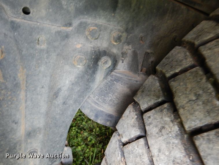 image for item DD2512 1993 Kenworth T450  lube truck