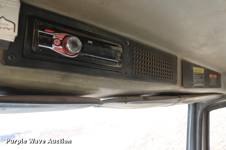 image for item DD6104 2001 Freightliner FL70  fuel and lube truck