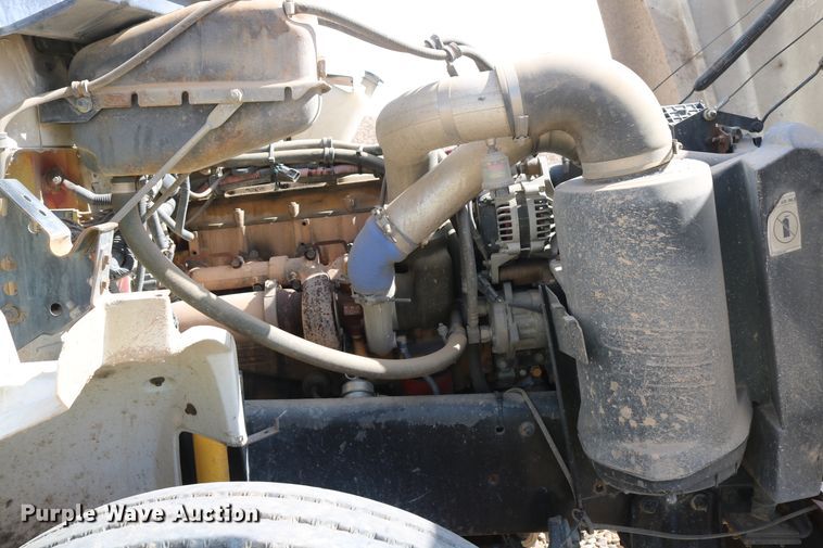 image for item DD6104 2001 Freightliner FL70  fuel and lube truck