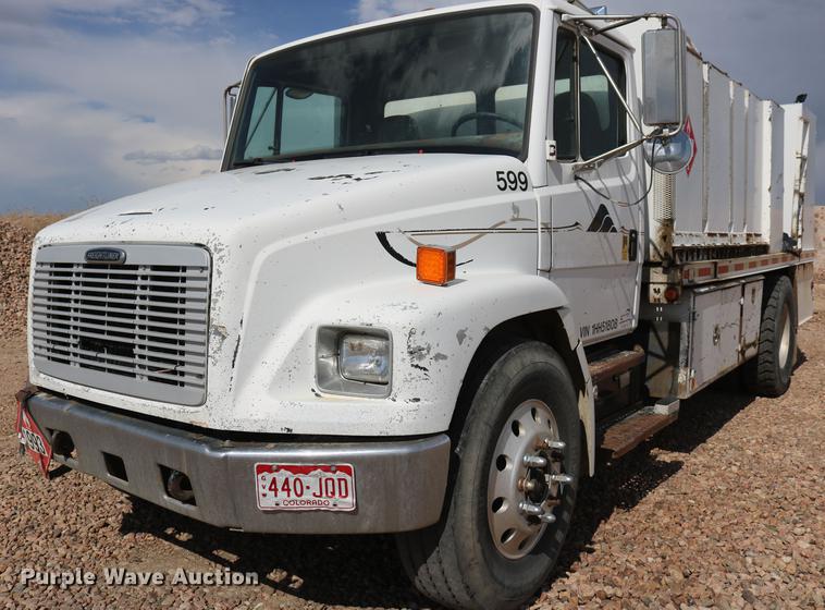 image for item DD6104 2001 Freightliner FL70  fuel and lube truck