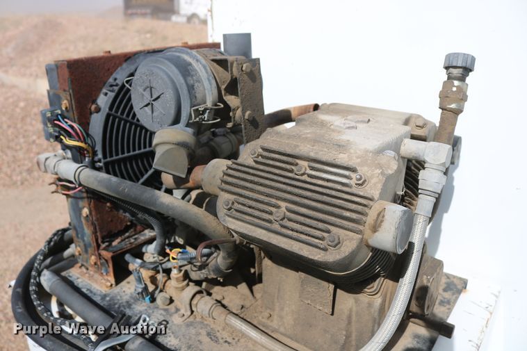 image for item DD6104 2001 Freightliner FL70  fuel and lube truck