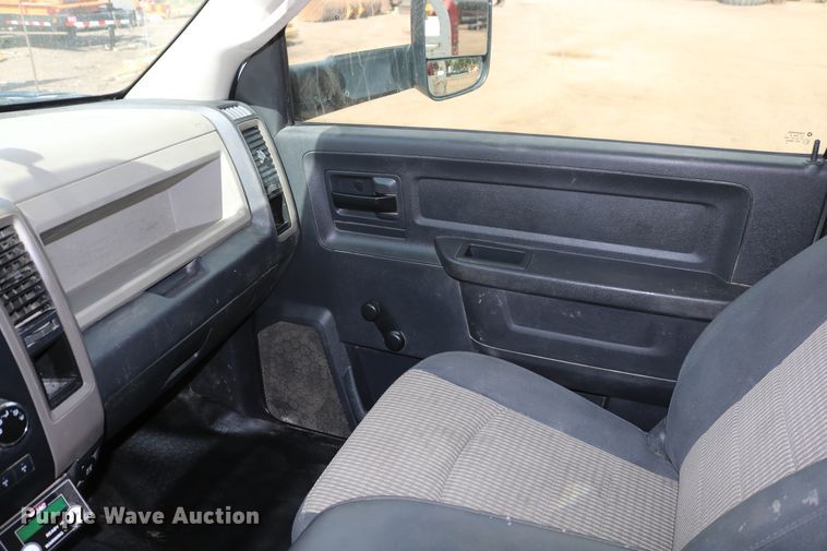 image for item DD6123 2012 Dodge Ram 5500  flatbed truck