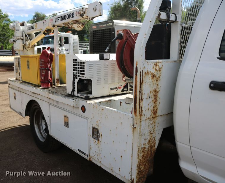 image for item DD6123 2012 Dodge Ram 5500  flatbed truck