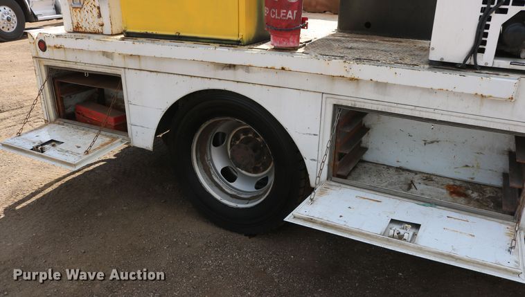 image for item DD6123 2012 Dodge Ram 5500  flatbed truck