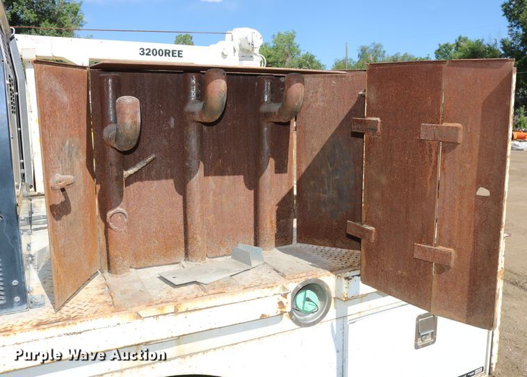 image for item DD6123 2012 Dodge Ram 5500  flatbed truck