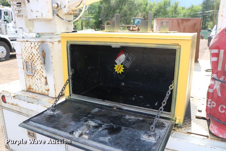 image for item DD6123 2012 Dodge Ram 5500  flatbed truck