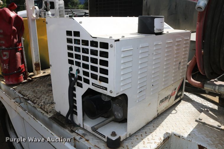 image for item DD6123 2012 Dodge Ram 5500  flatbed truck