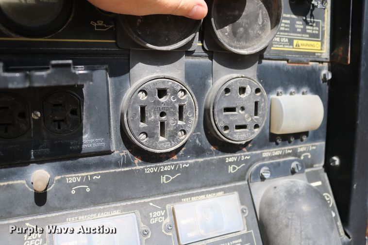 image for item DD6123 2012 Dodge Ram 5500  flatbed truck