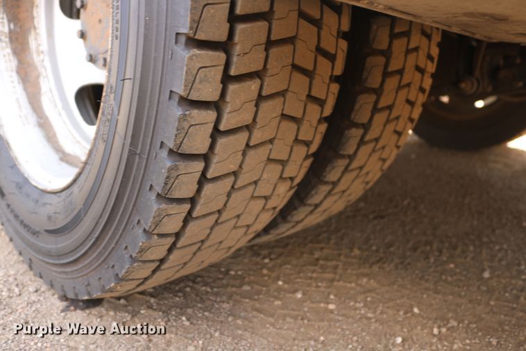 image for item DD6123 2012 Dodge Ram 5500  flatbed truck