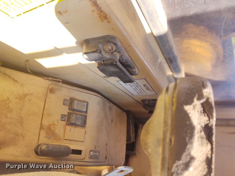 image for item DD6987 1994 Caterpillar 330L  excavator