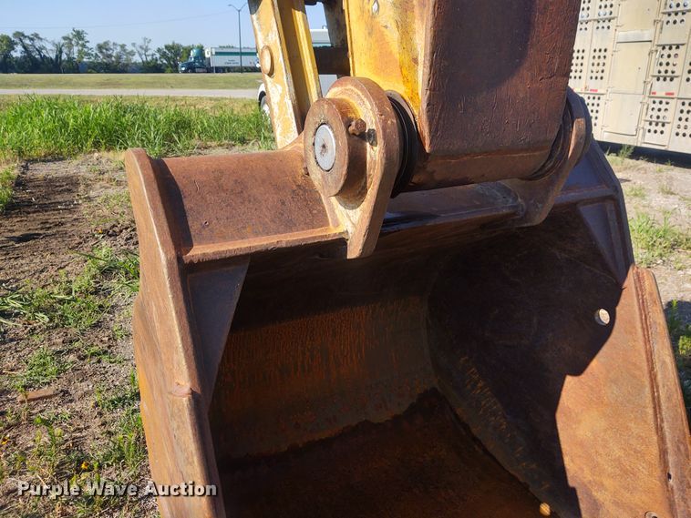 image for item DD6987 1994 Caterpillar 330L  excavator