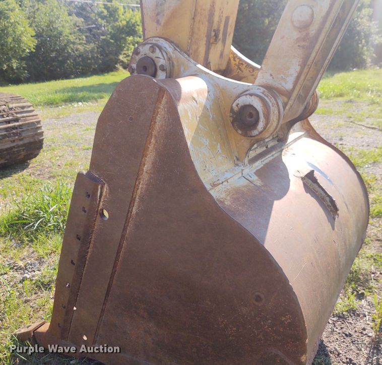 image for item DD6987 1994 Caterpillar 330L  excavator