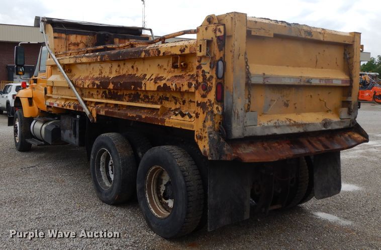 image for item DE5773 2006 International 7400  dump truck