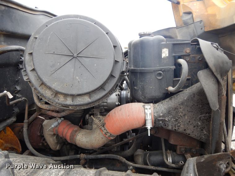 image for item DE5773 2006 International 7400  dump truck