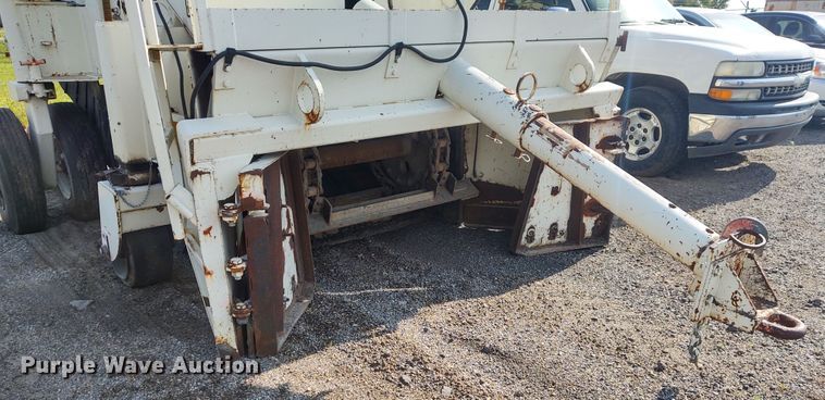 image for item DE6973 2000 Terex MS2 asphalt pickup machine