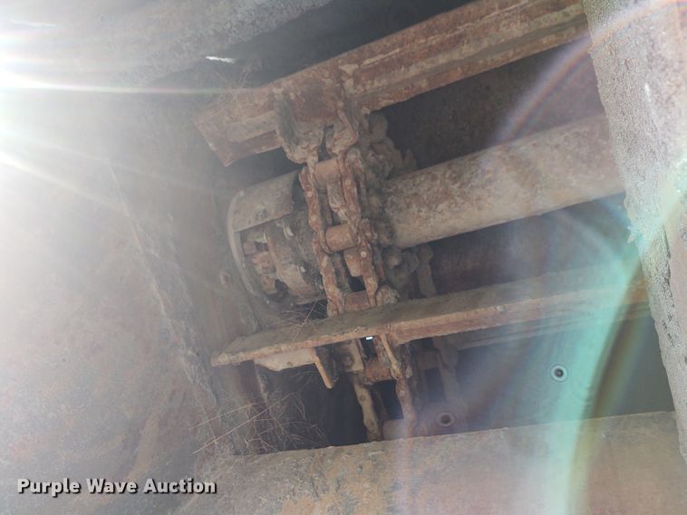 image for item DE6973 2000 Terex MS2 asphalt pickup machine