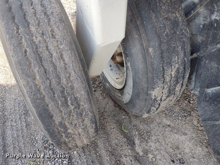 image for item DE6973 2000 Terex MS2 asphalt pickup machine