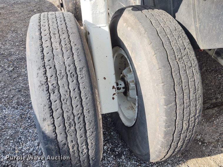 image for item DE6973 2000 Terex MS2 asphalt pickup machine