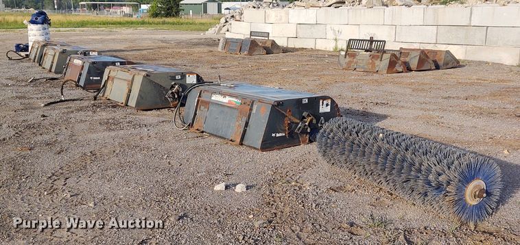 image for item DE6982 (5) Bobcat skid steer brooms