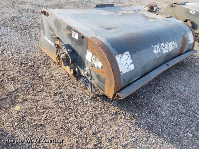 image for item DE6982 (5) Bobcat skid steer brooms