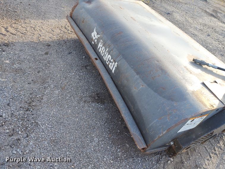 image for item DE6982 (5) Bobcat skid steer brooms