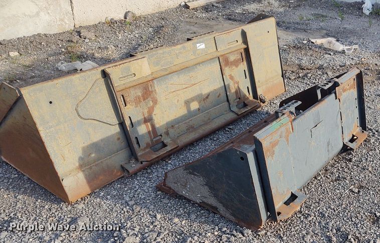 image for item DE6984 (2) skid steer buckets