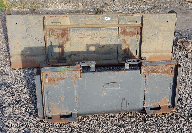 image for item DE6984 (2) skid steer buckets