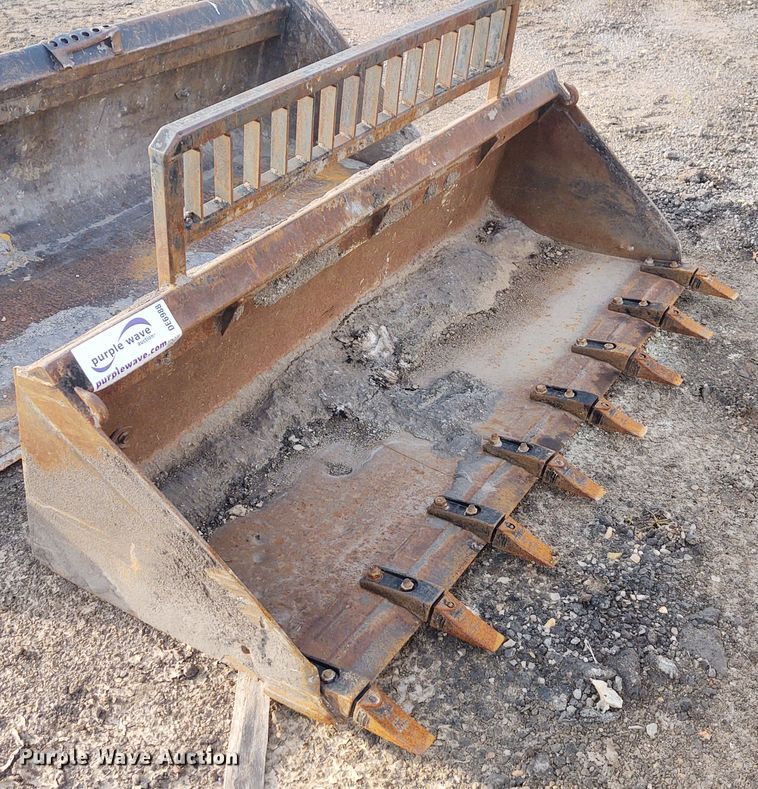 image for item DE6988 78"W skid steer bucket