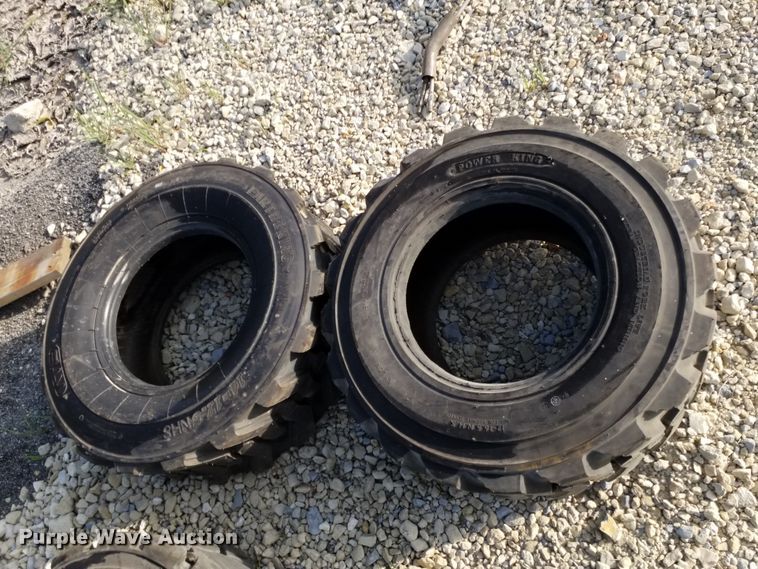 image for item DE6989 (9) skid steer tires